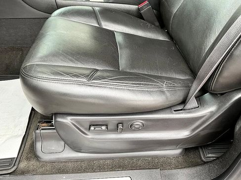 Used 2014 Cadillac Escalade Luxury image 15