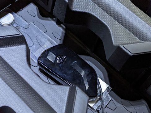 New 2025 Volkswagen ID. Buzz Pro S Plus image 20