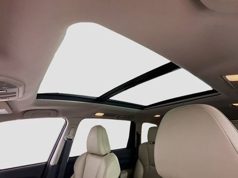 Used 2022 Subaru Ascent Limited w/ Technology Package image 23