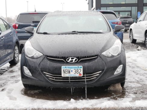 Used 2013 Hyundai Elantra Limited image 2