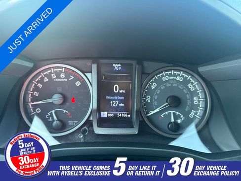 Used 2020 Toyota Tacoma TRD Sport w/ TRD Premium Sport Package AWD/4WD image 17