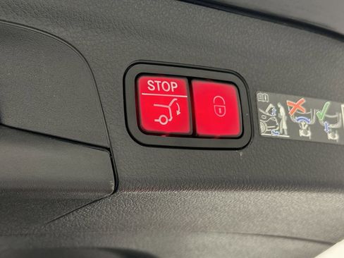 Certified 2025 Mercedes-Benz GLE 350 4MATIC image 21