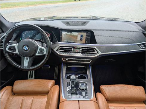 Used 2022 BMW X7 xDrive40i w/ Premium Enhanced Package image 32