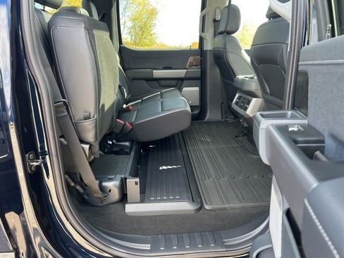 Used 2025 Ford F350 Lariat w/ Black Appearance Package image 34