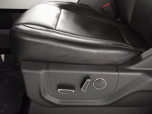 Used 2019 Ford F250 Lariat w/ Lariat Ultimate Package image 30