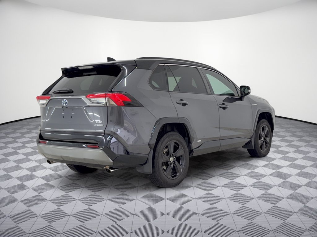 Used 2021 Toyota RAV4 XSE AWD/4WD image 9