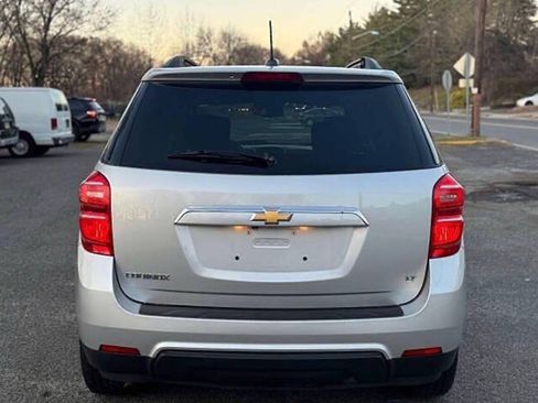 Used 2017 Chevrolet Equinox LT FWD image 5