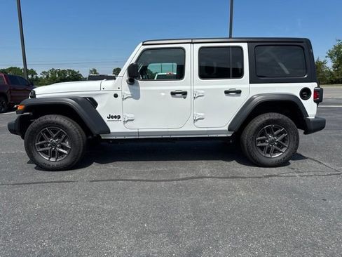 Used 2025 Jeep Wrangler Sport S AWD/4WD image 10