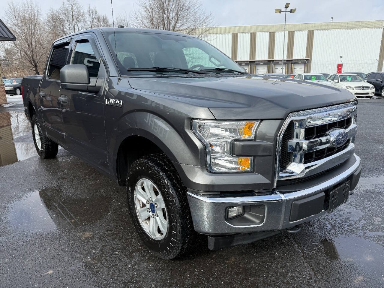 Used 2017 Ford F150 XLT AWD/4WD image 3