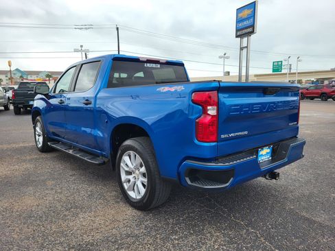 Used 2023 Chevrolet Silverado 1500 Custom AWD/4WD image 2