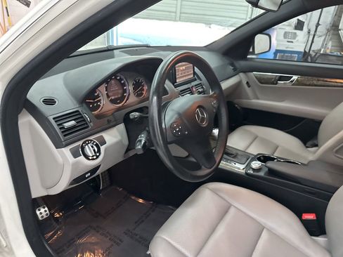 Used 2008 Mercedes-Benz C 350 Sport image 9