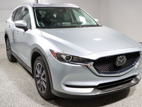 Used 2018 MAZDA CX-5 Touring image 5