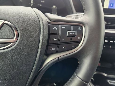 Used 2025 Lexus UX 300h FWD w/ Accessory Package (Z2) image 30