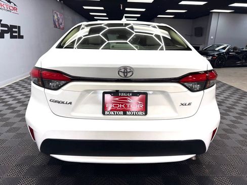 Used 2020 Toyota Corolla XLE w/ Carpet Mat Package (TMS) FWD image 12