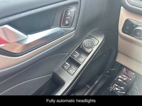 Used 2022 Ford Escape SEL FWD image 18
