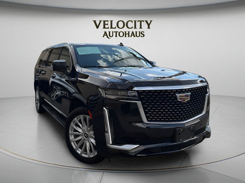 Used 2023 Cadillac Escalade ESV Luxury AWD/4WD image 1