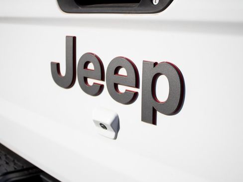 Used 2020 Jeep Gladiator Rubicon image 35