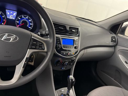 Used 2014 Hyundai Accent GLS w/ Option Group 2 FWD image 18