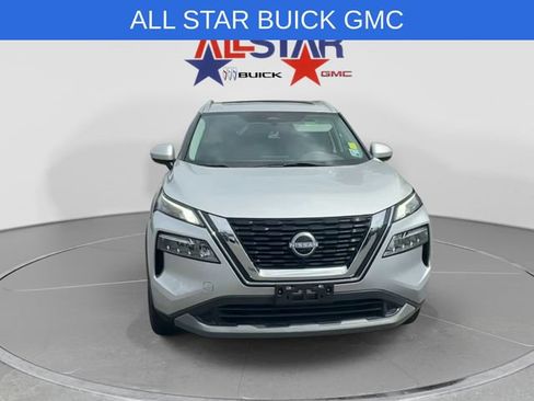 Used 2023 Nissan Rogue SV w/ SV Premium B Package FWD image 2