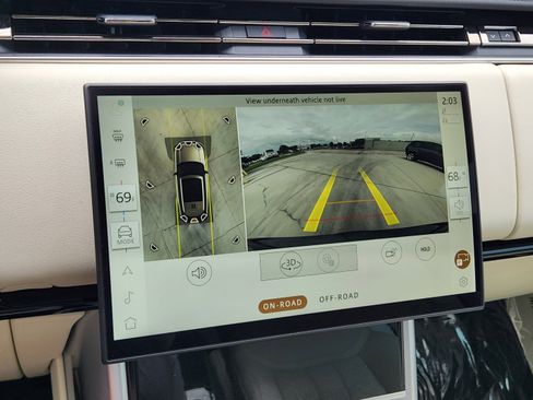 Certified 2025 Land Rover Range Rover SE AWD/4WD image 14