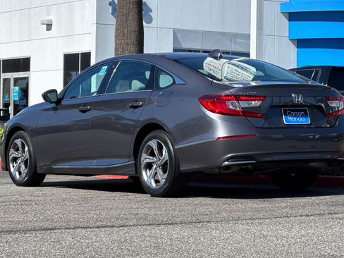 Used 2018 Honda Accord EX image 3