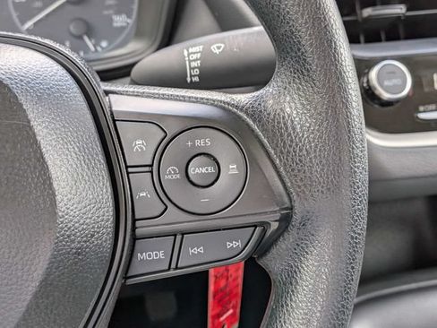 Used 2025 Toyota Corolla LE FWD image 23