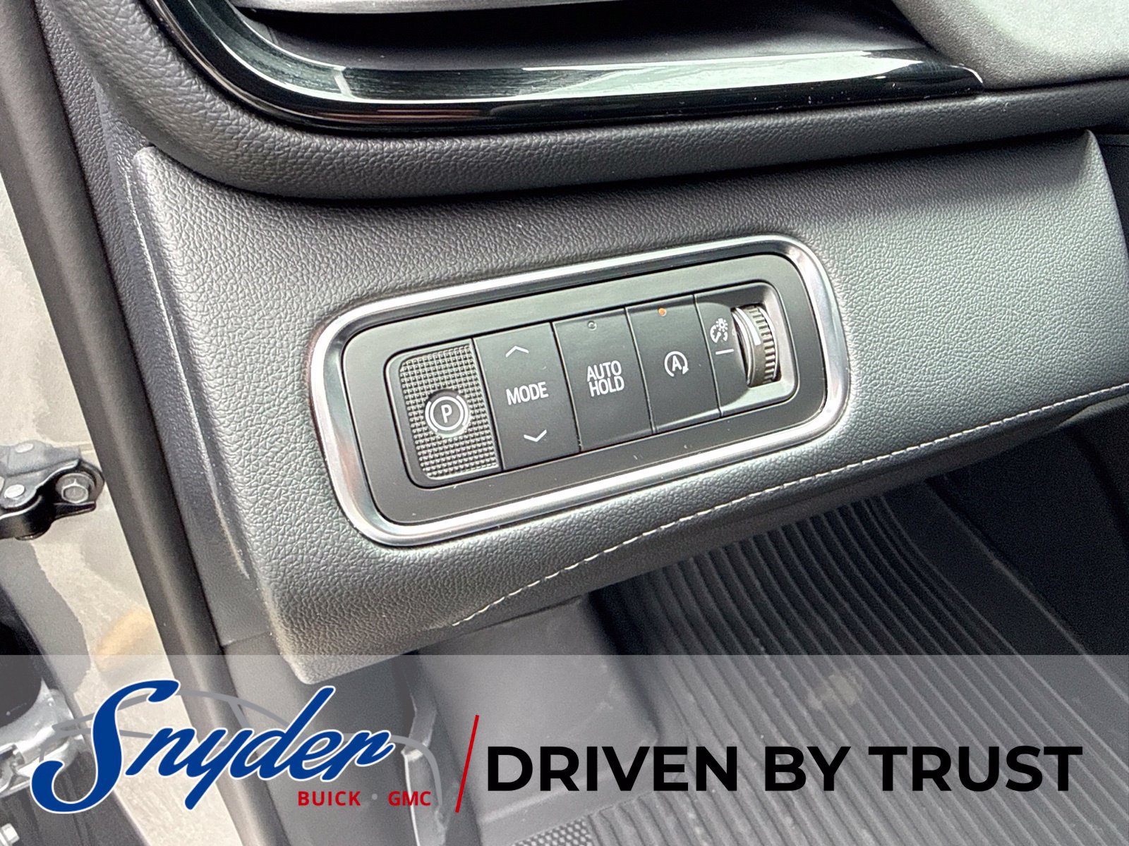 New 2027 Buick Enclave Sport Touring w/ Power Package FWD image 32