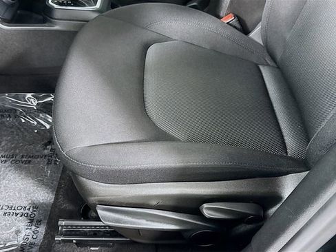 Used 2023 Jeep Renegade Latitude image 20