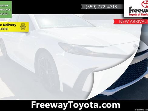 Used 2025 Toyota Camry SE FWD image 1