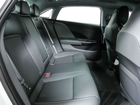 Used 2025 Lucid Air Pure RWD image 21