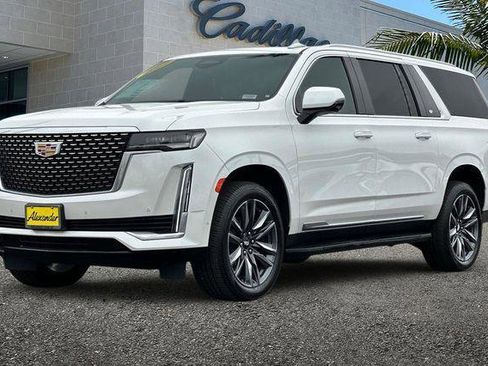 Used 2022 Cadillac Escalade ESV Premium Luxury AWD/4WD image 8