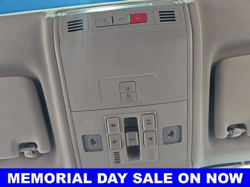 Used 2023 Volkswagen Taos SE FWD image 21