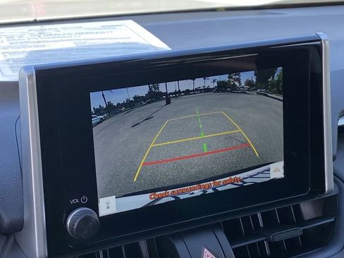 Certified 2025 Toyota RAV4 LE image 30