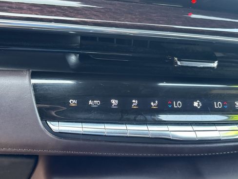 Used 2023 Cadillac Escalade Premium Luxury Platinum AWD/4WD image 41
