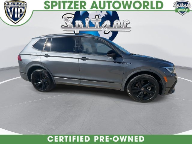 Used 2023 Volkswagen Tiguan SE R-Line AWD/4WD image 11