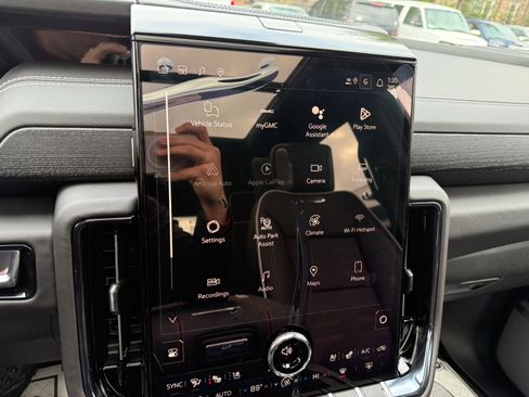 New 2026 GMC Yukon AT4 Ultimate w/ LPO, Illumination Package image 39