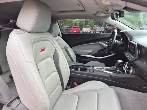 Used 2019 Chevrolet Camaro SS RWD image 36