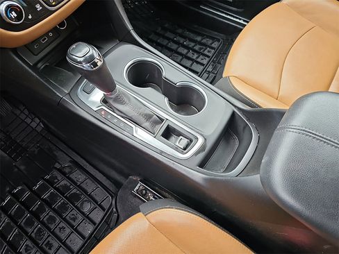 Used 2019 Chevrolet Equinox Premier image 25