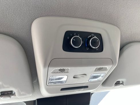 Used 2025 Ford Transit 350 XLT image 27