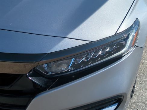 Used 2020 Honda Accord Sport image 11