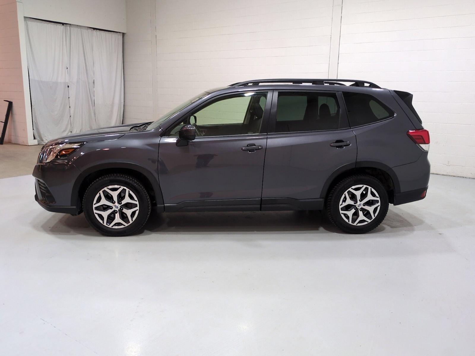 Certified 2024 Subaru Forester Premium AWD/4WD image 6