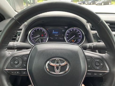 Used 2020 Toyota Camry XLE AWD/4WD image 14