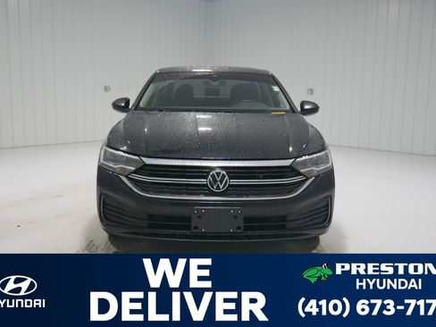 Used 2024 Volkswagen Jetta S image 2