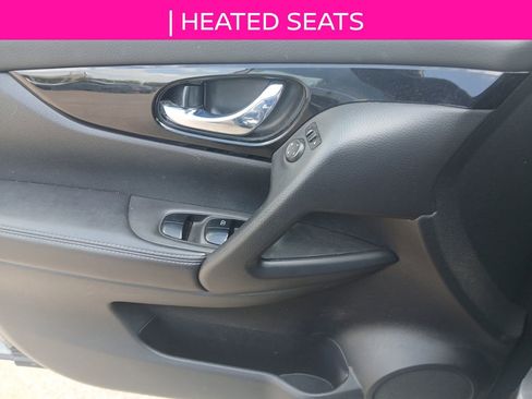 Used 2018 Nissan Rogue Sport SV w/ SV Technology Package image 11