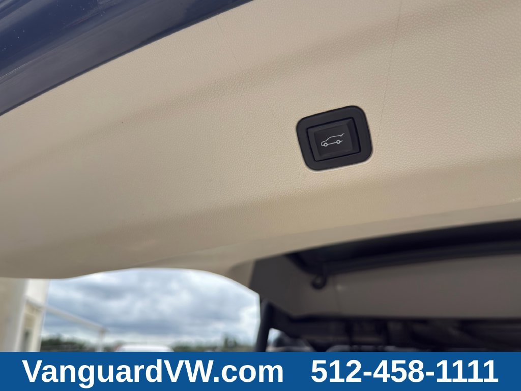 Used 2022 Cadillac Escalade Sport Platinum w/ Heavy-Duty Trailer Package AWD/4WD image 10