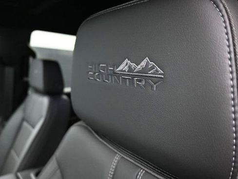 Used 2020 Chevrolet Silverado 1500 High Country AWD/4WD image 13