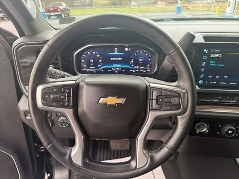 Used 2023 Chevrolet Silverado 1500 LT AWD/4WD image 40