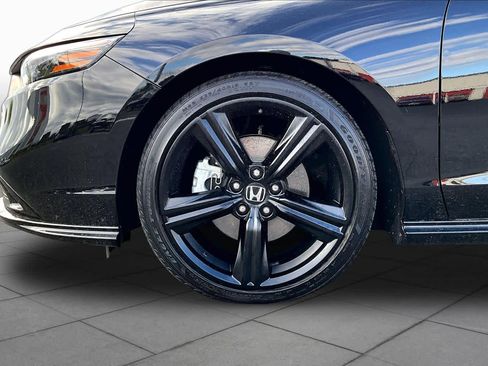 Used 2025 Honda Accord Sport image 11