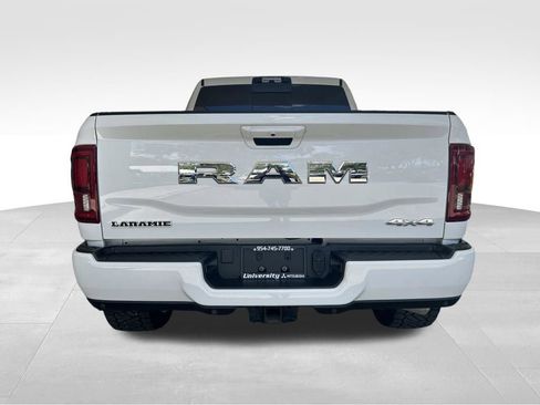 Used 2025 RAM 2500 Laramie AWD/4WD image 35