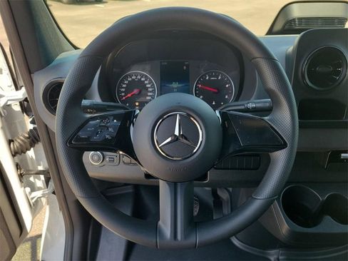 New 2025 Mercedes-Benz Sprinter 2500 image 21